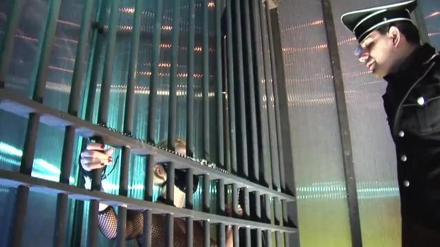 Alison Tyler Fucking in the Cage Enema - 1