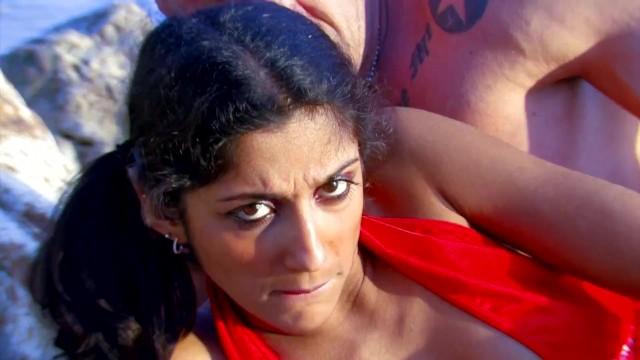 Black Skinny Indian Girlfriend did not Expect Hardcore Sex on the Beach Ro89 - 2