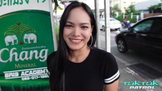 Metendo TukTukPatrol Big Tit Thai Cutie Gets Messy Facial from Big Cock Foreigner Dlisted