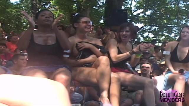 Lesbian Sex Hot Wife Bikini Strip off at Nudes a Poppin Chibola