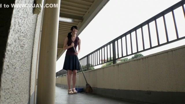 Horny Japanese girl in Fabulous Voyeur, Blowjob JAV movie - 2