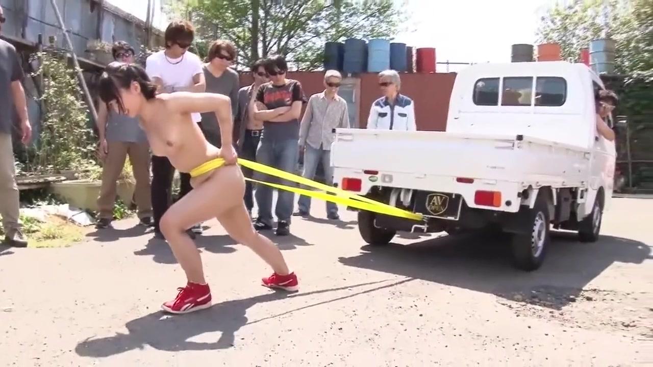 BananaBunny Fit Japanese girl flexes and shows off her strength outdoors Shavedpussy