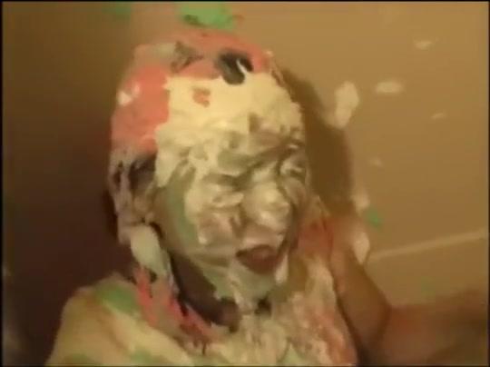 Gay Reality ASIAN GIRLS PIED AND SLIMED Masturbates