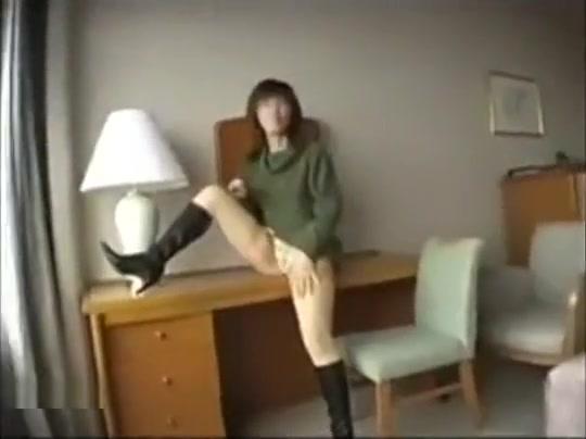 Craziest Japanese whore in JAV clip, take a look - 1