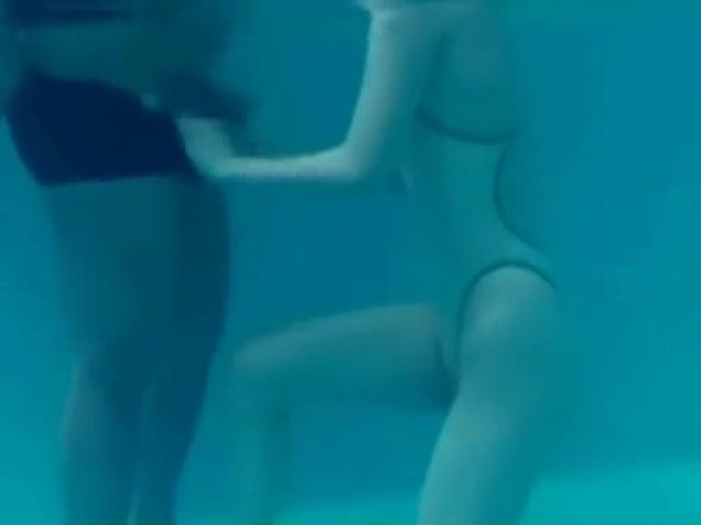 Sandy White Asics swimsuit underwater play Real Amateur