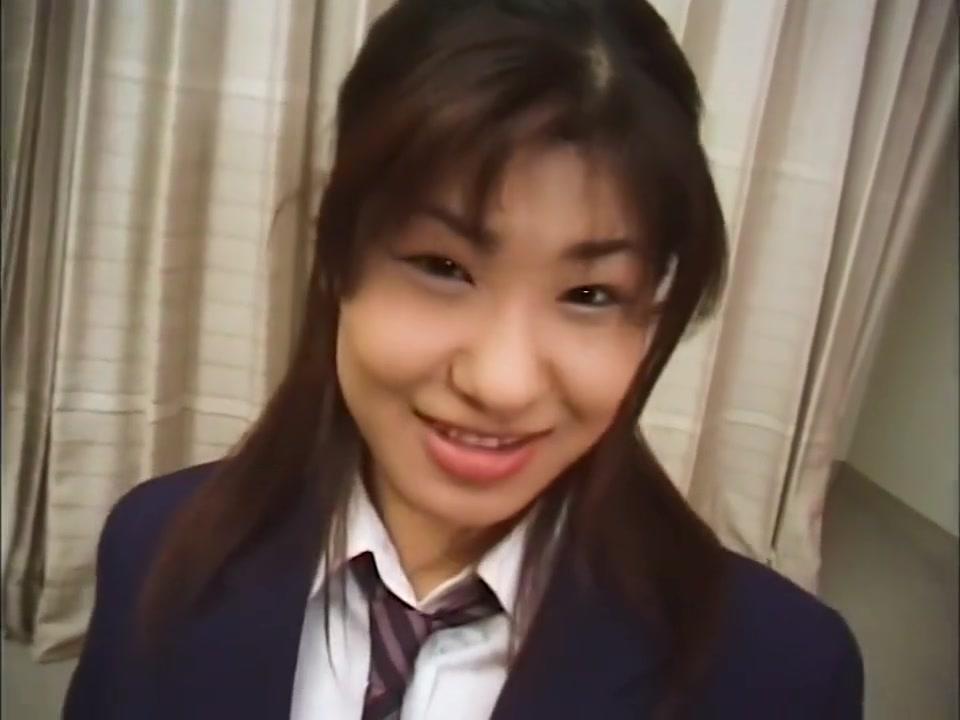 In the last lesson Japanese high school girl students bukkake - 1