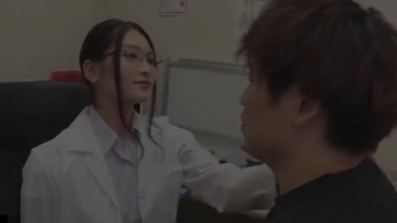 Cock Sucking  Japanese Cute Doctor Fuck a Patient Reality Porn - 1