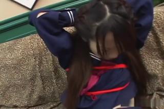 Hot Blow Jobs Schoolgirl Ageha gets pussy fingered! Eng Sub