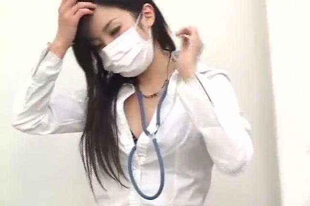 GamesRevenue BEAUTIFUL JAPANESE DOCTOR TAKES OFF SURGICAL...