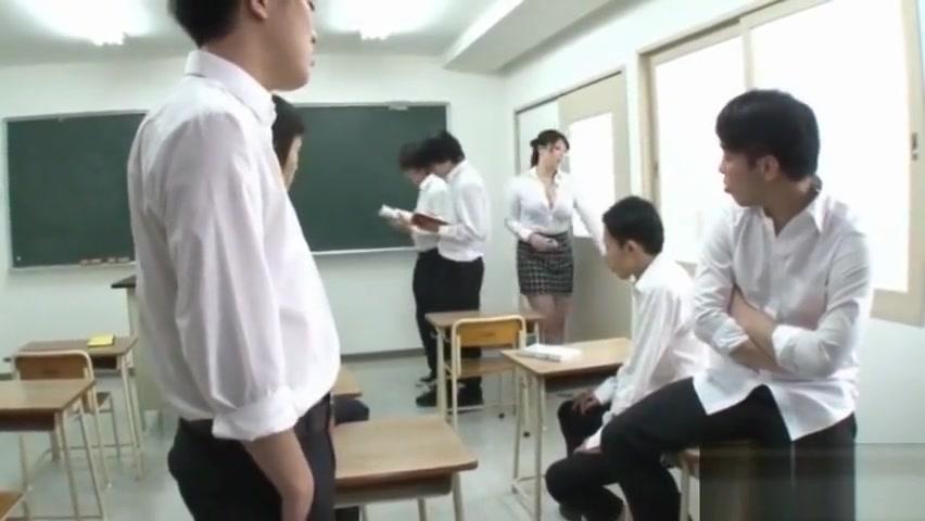 Married Teacher Molester Train - Chitose Saegusa (part 1) - 1
