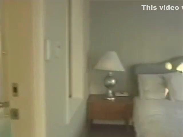 a fucking bitch in the hotel ホテルの女と性交 - 2