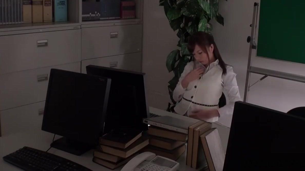 Office worker getting some juice up as her work gets boring - 1