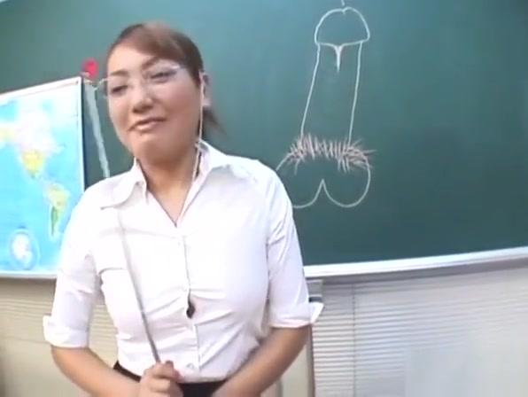 Playboy  Classic JAV CFNM teacher handjob blowjob demonstration Chupando - 1