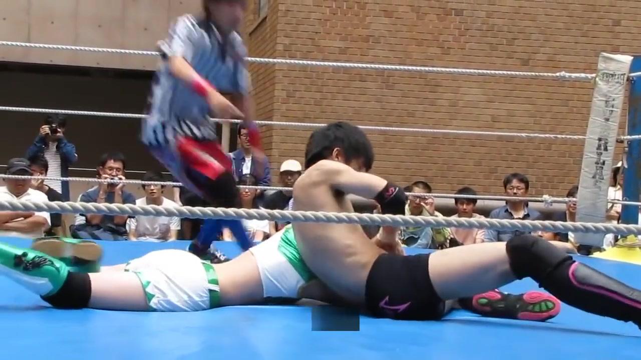 japanese man and woman mixed wrestling - 2