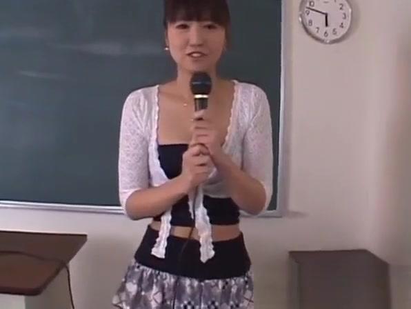 Misato Kuninaka in real Japanese school threesome - 2