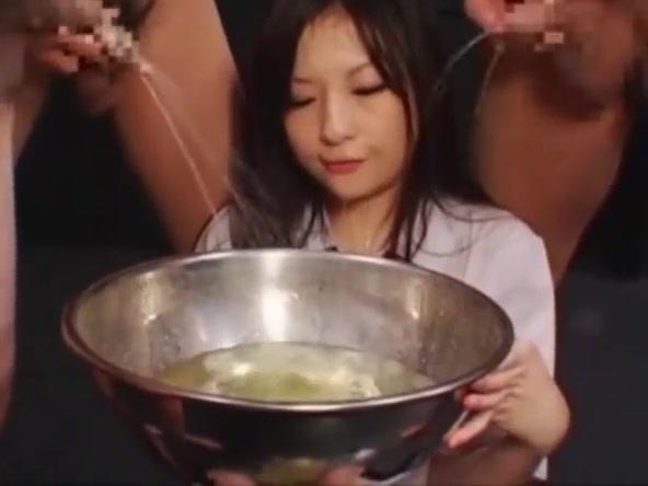 Japan honey girl swallow 1.5 liters of piss... AMAZING! - 1