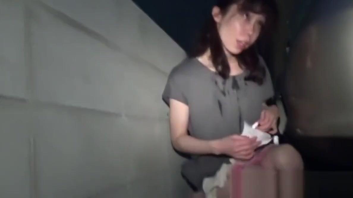 HD Peeing Japanese cutie sucks dick and gets facial Pussylick