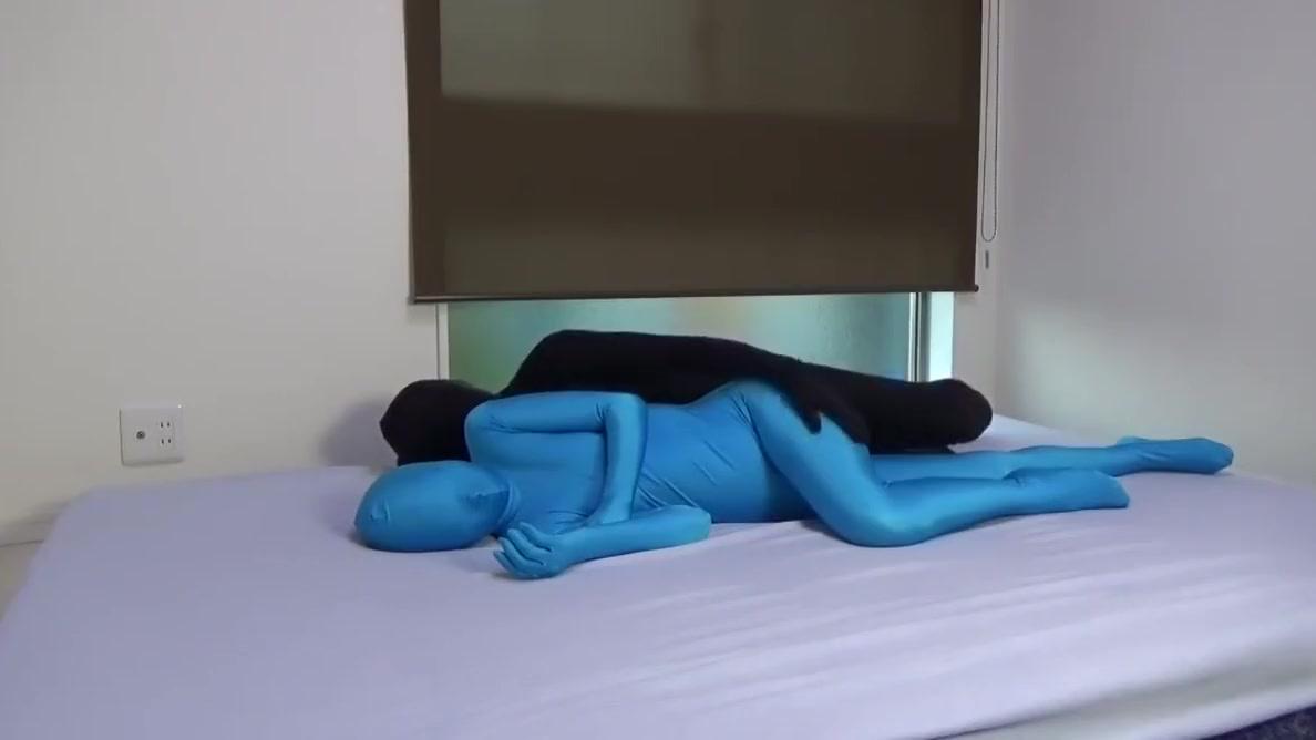 Web Zentai Pukek Effa Tight sleeping Kathia Nobili