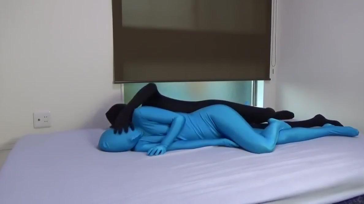 Zentai Pukek Effa Tight sleeping - 1