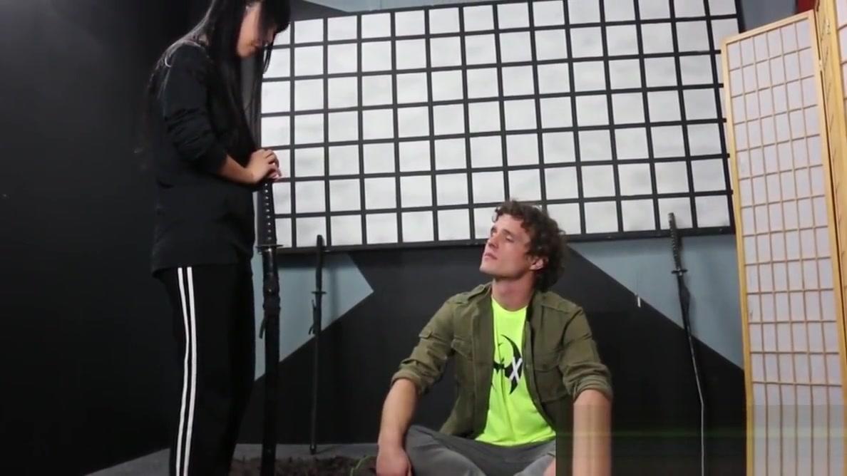 Master Marica teaches ninja Student Robby the way - 1
