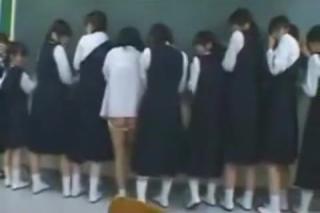 DianaPost crazy japanese school Sem Camisinha