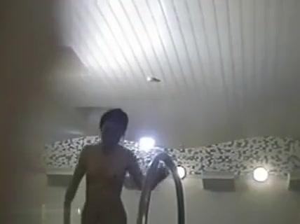 Bath Voyeur Expose Naked Body - 2