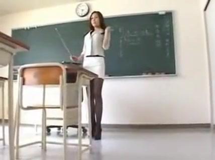 Sexy Japanese Teacher in Miniskirt Pantyhose - 2