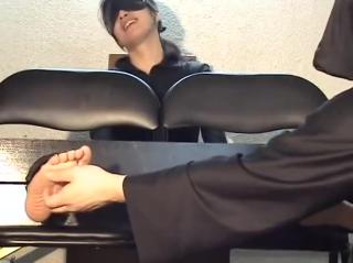 Nylon Japanese feet tickle12 Banho