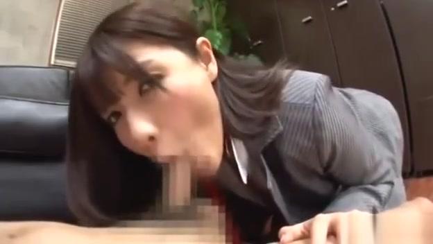 Office Lady With Collar Giving Blowjob For Guy Cum To Mouth Spitting To Pal - 2