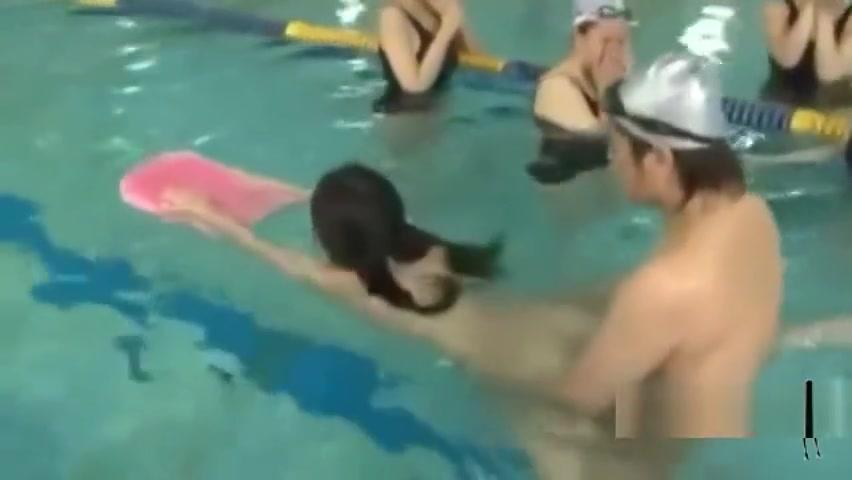 Asian Girl Getting Her Hairy Pussy Fucked By Her Swimming Instructor Creamp - 1