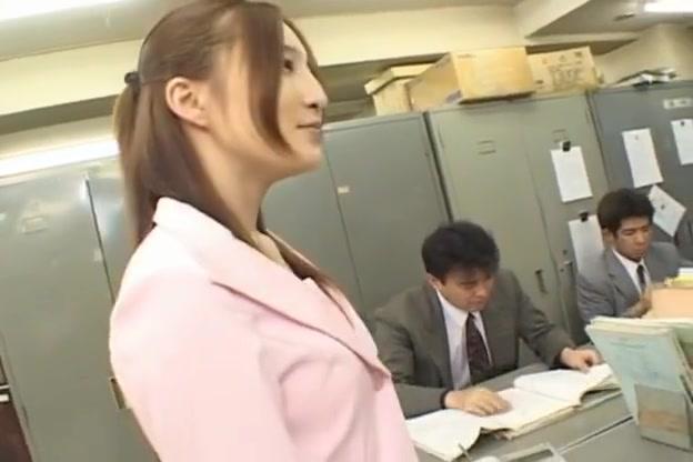 Senna Kurosaki Hot Asian secretary gets bukkake - 2