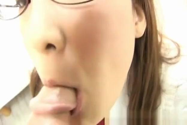 Yui Shirasagi Lovely Asian model gives excellent blowjobs - 2