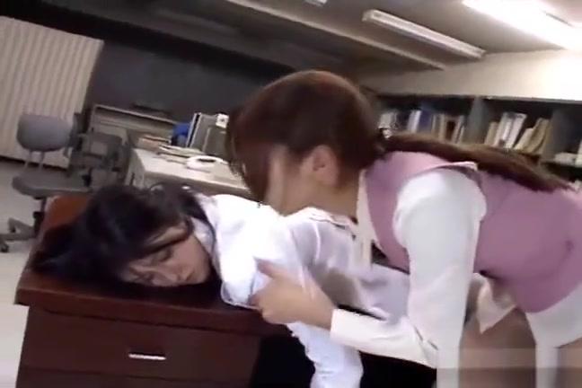 Hot Pussy Office Girl Sucks Strapon Gordibuena