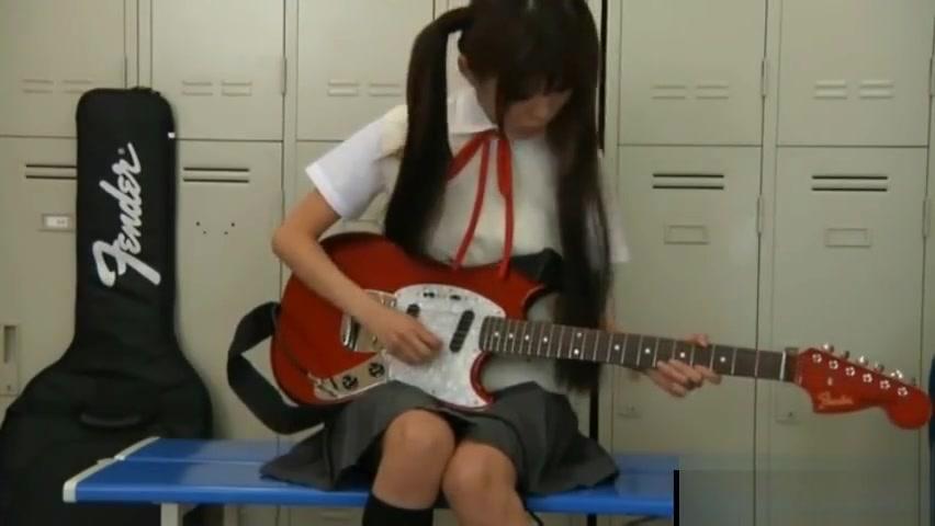 Japan schoolgirl gets ear licked by teacher - 1