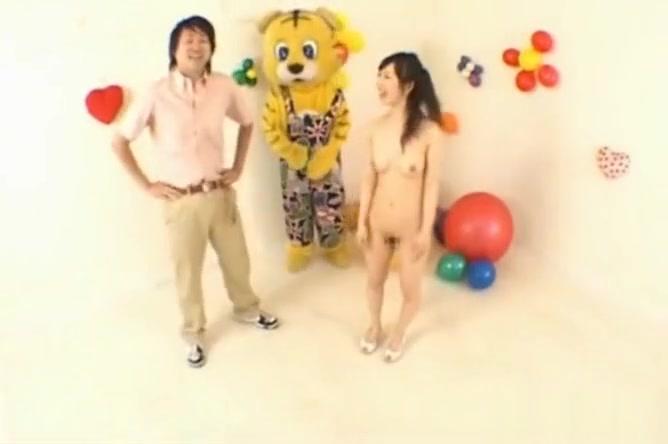 PornBB Japanese AV Model tastes her own pussy Passion-HD