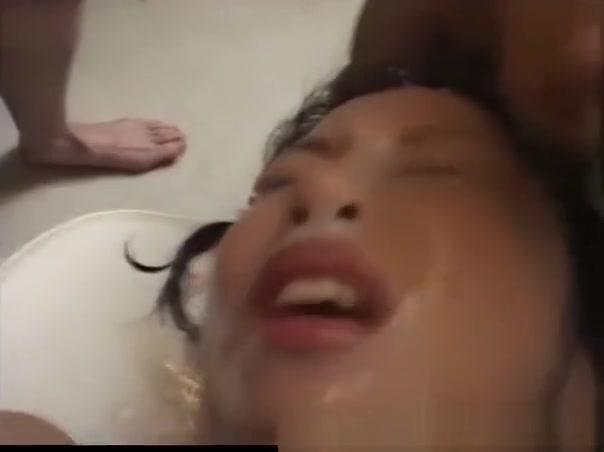 Real japanese babe gets bukkake and facial in groupsex - 1