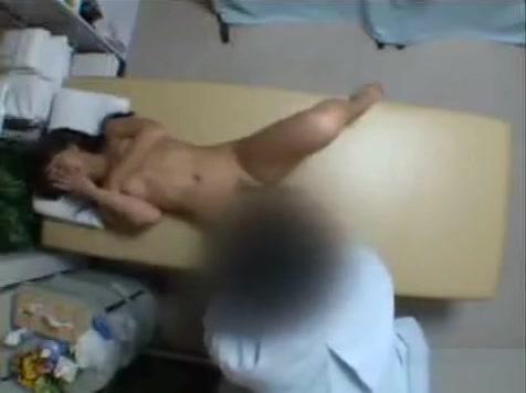 Sofa Nudist Japanese milf fingered to extasy on massage bed Humiliation Pov