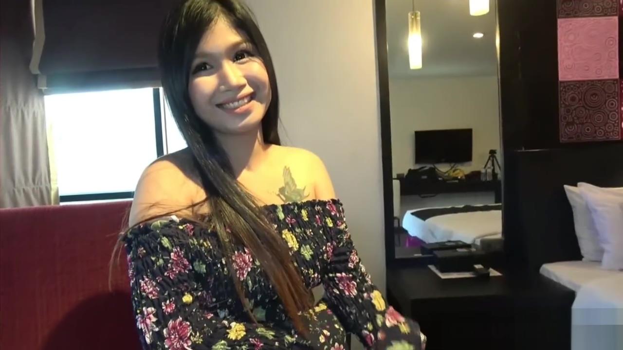 Thai girl provides sexual services for Japan guy - 1