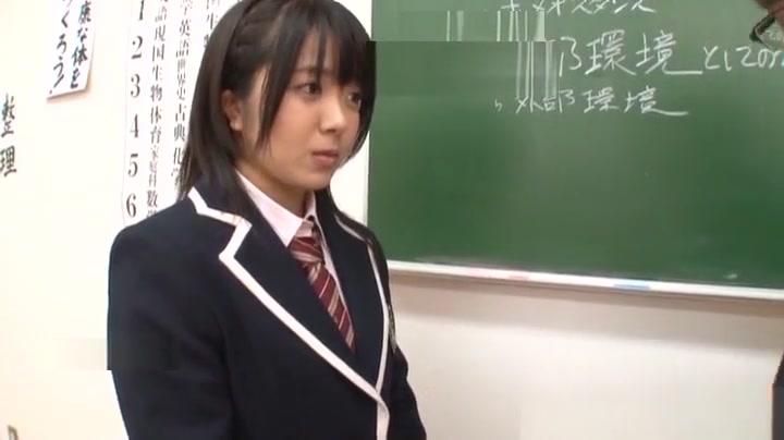 Aki Hinomoto naughty Asian schoolgirl gets after class lesson with teacher - 2