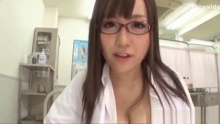 Mashiro Yuuna big tit Asian doctor gives thorough exam - 2