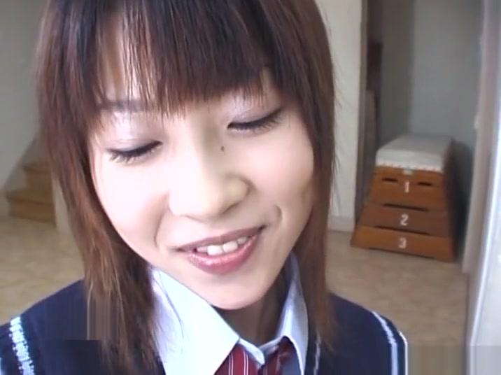 Aika Hoshizaki Asian schoolgirl gets tempting pussy fingered - 2
