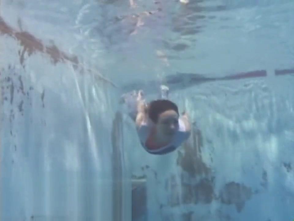 Exibicionismo Underwater 33 MelonsTube