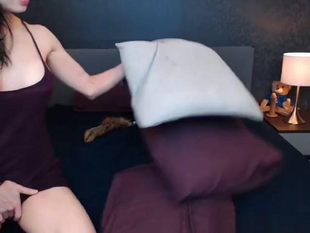 Sexy Chinese Girl Masturbate On Web Cam - 1
