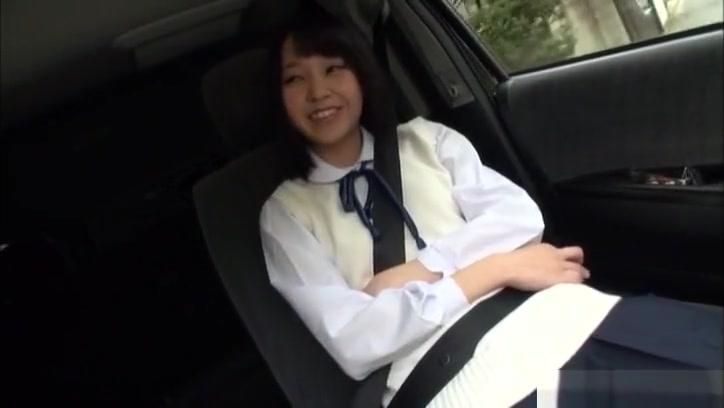 Sexy Asian babe, Miu Mizuno enjoys car sex - 1