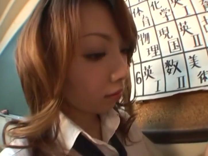 Saori Kitajima, horny Asian teen sucks cock in the classroom - 2