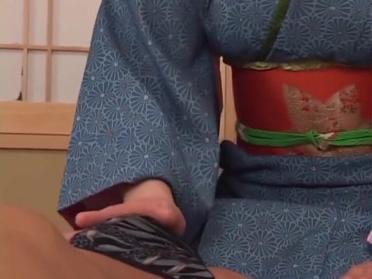 Blowjob Chinatsu Nakano hot Asian milf gives erotic massage VideoBox