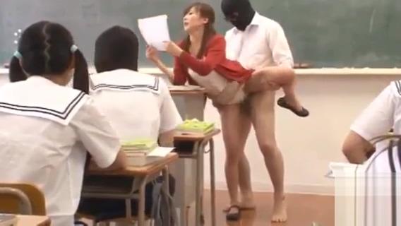 SDDE-419 Japanese school with invisible men - 1