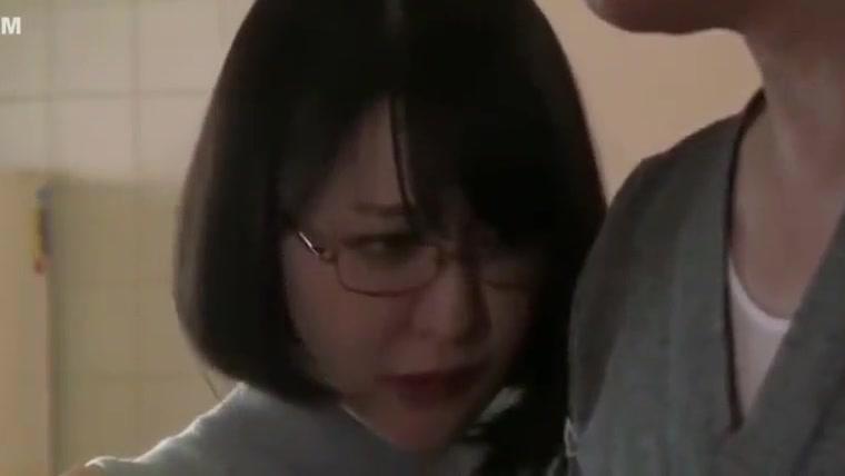 Esposa japonesa con el suegro completo https://mitly.us/mLEyN23K - 2