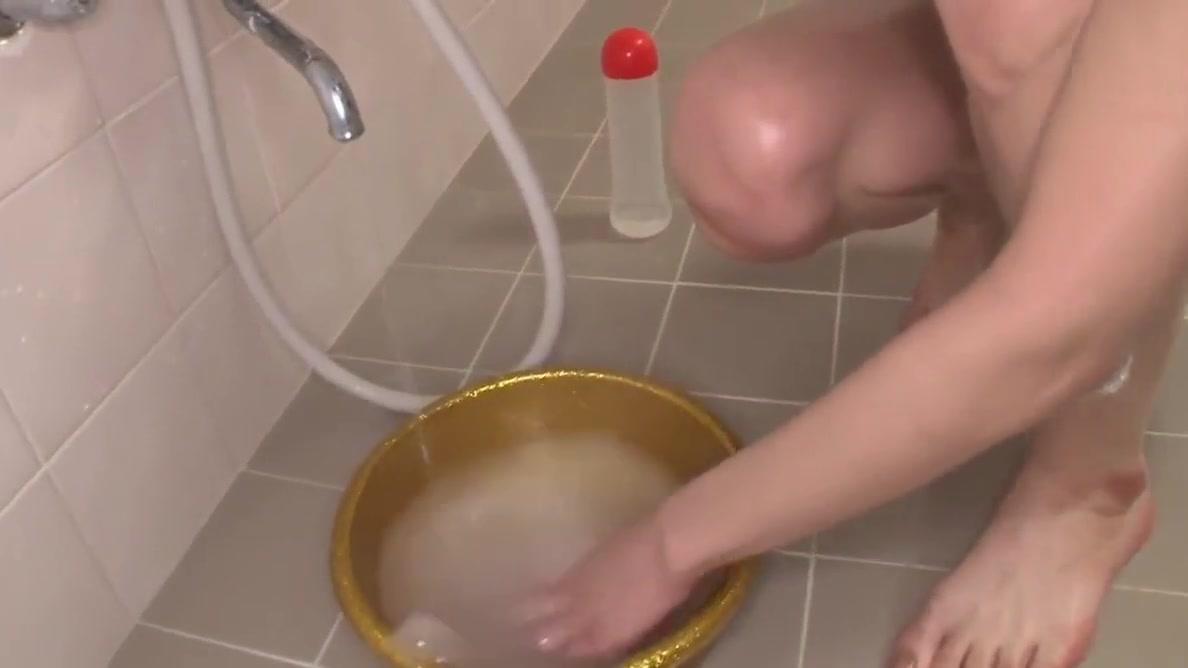 Pov Sex Gorgeous slut satisfies her boyfriend's needs in the bathtub MyXTeen