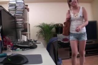 SpicyBigButt Cute girl fucked in the parking lot-prologue Por